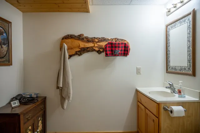 $669,000 | W5954 North Lake Drive, New Lisbon, WI 53950