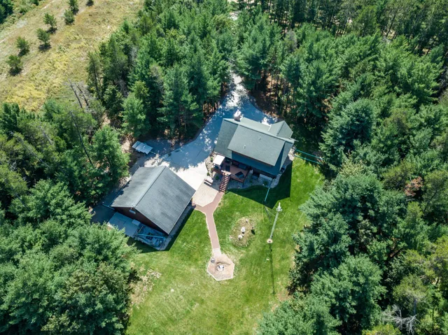 $669,000 | W5954 North Lake Drive, New Lisbon, WI 53950