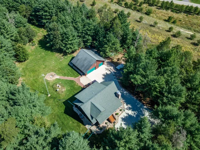 $669,000 | W5954 North Lake Drive, New Lisbon, WI 53950