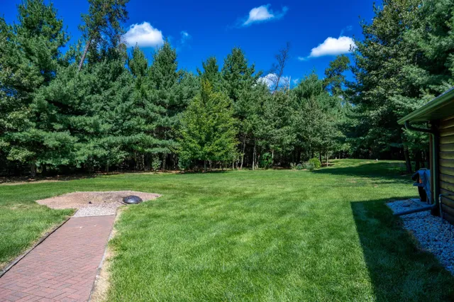 $669,000 | W5954 North Lake Drive, New Lisbon, WI 53950