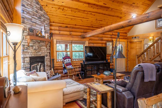 $669,000 | W5954 North Lake Drive, New Lisbon, WI 53950