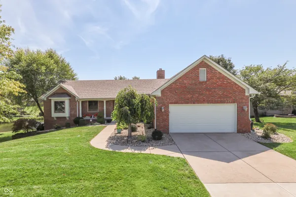 $545,000 | 3259 Buckmoor Parkway, Greenwood, IN 46143