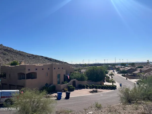 $400,000 | 2473 East Glenhaven Drive, Unit 9, Phoenix, AZ 85048