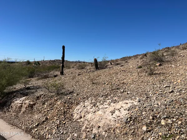 $400,000 | 2473 East Glenhaven Drive, Unit 9, Phoenix, AZ 85048