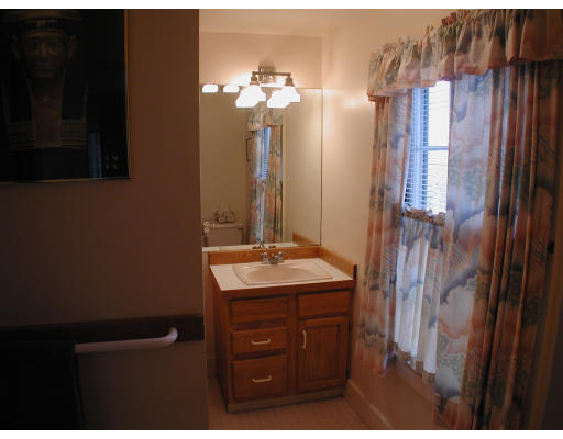 9 Gammons Road Newton, MA 02468 - Photo 3 of 9