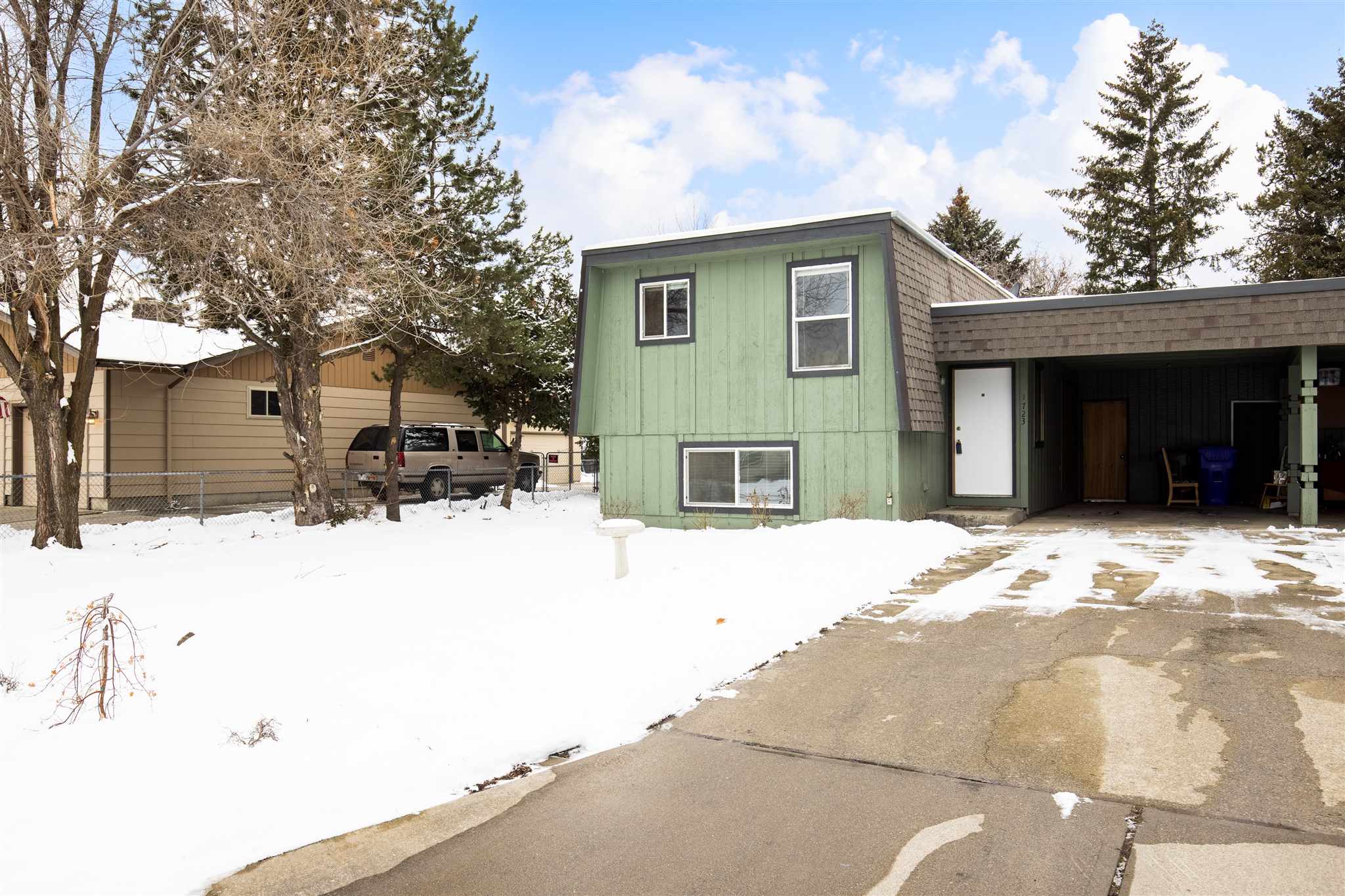 1723 North Walnut Road Spokane, WA 99206 - Photo 4 of 29