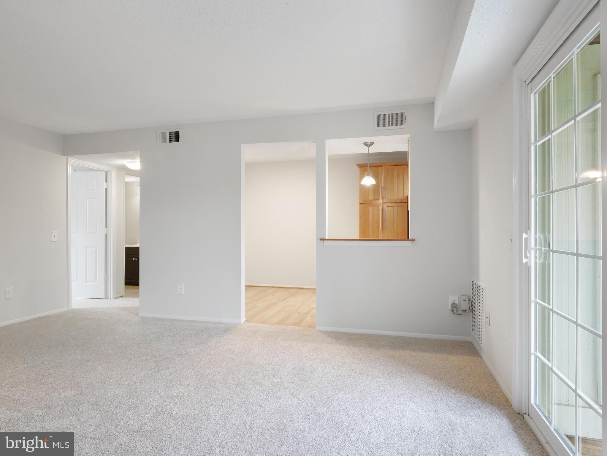 127 Fort Evans Road Southeast, Unit C Leesburg, VA 20175 - Photo 4 of 23 Gallery Image 4