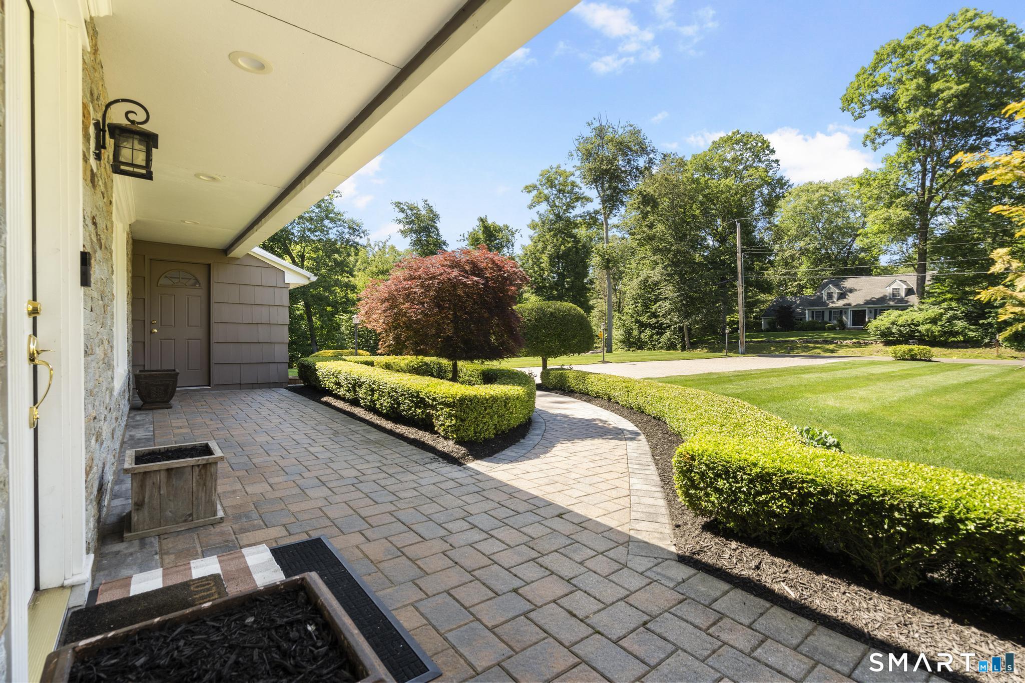 180 Tom Swamp Road Hamden, CT 06518 - Photo 32 of 40