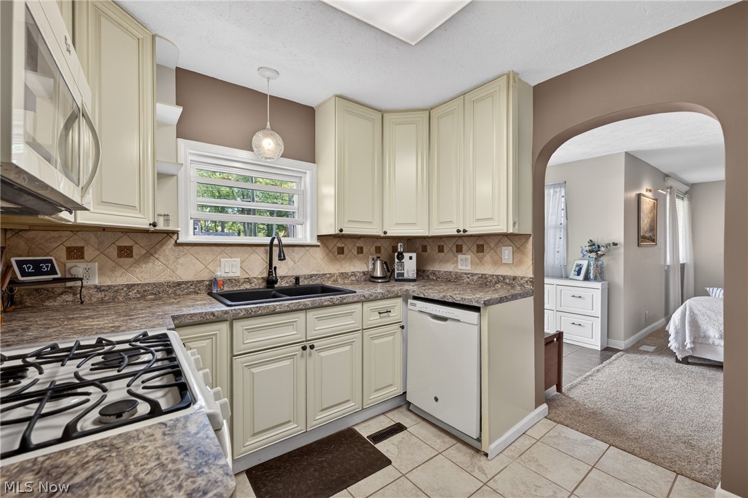 7820 King Memorial Road Mentor, OH 44060 - Photo 10 of 49