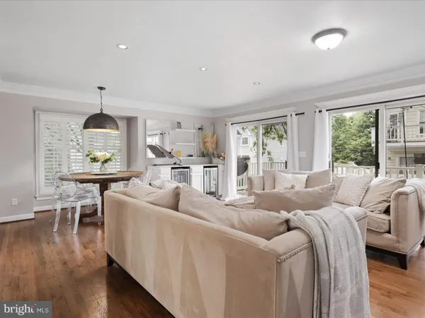 $3,800 | 8324 2nd Avenue, Vienna, VA 22182