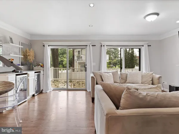 $3,800 | 8324 2nd Avenue, Vienna, VA 22182