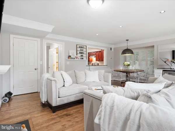 $3,800 | 8324 2nd Avenue, Vienna, VA 22182