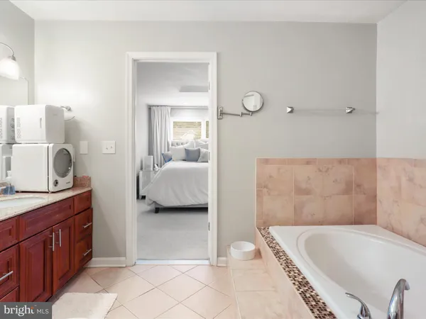 $3,800 | 8324 2nd Avenue, Vienna, VA 22182