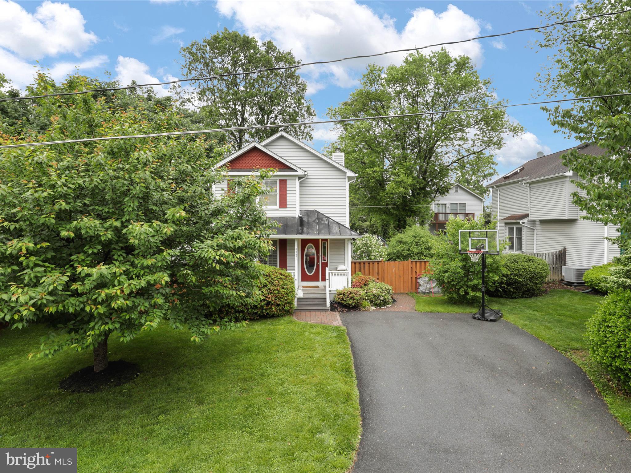 8324 2nd Avenue Vienna, VA 22182 - Photo 4 of 46