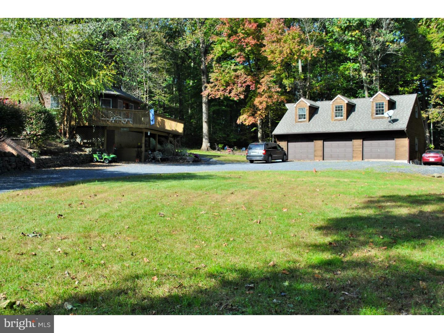 1885 Chestnut Hill Road Pottstown, PA 19465 - Photo 21 of 25 Garage