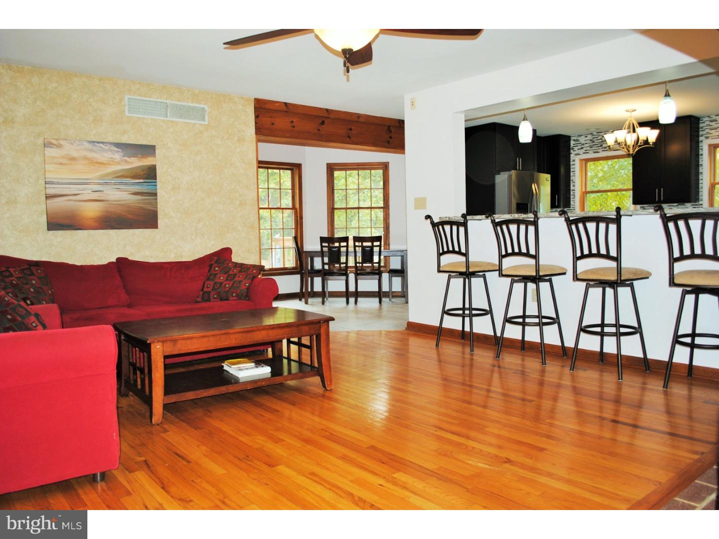 1885 Chestnut Hill Road Pottstown, PA 19465 - Photo 5 of 25 Family Room