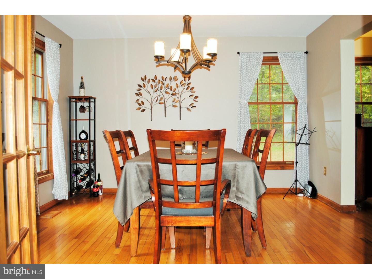1885 Chestnut Hill Road Pottstown, PA 19465 - Photo 9 of 25 Dining Room