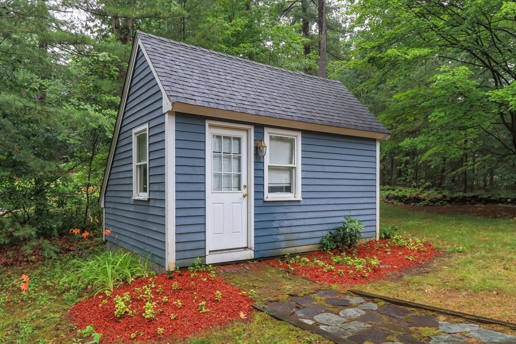 551 Old Dunstable Road Groton, MA 01450 - Photo 33 of 36