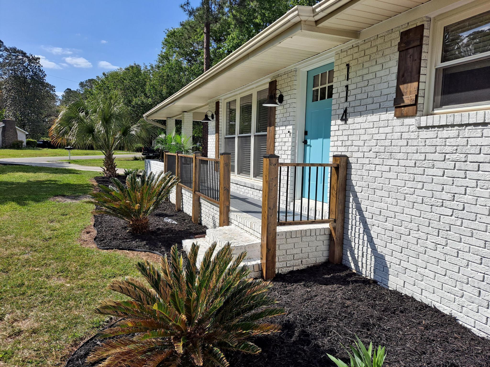 114 Reynolds Road Summerville, SC 29483 - Photo 4 of 31 114Reynolds.Front3