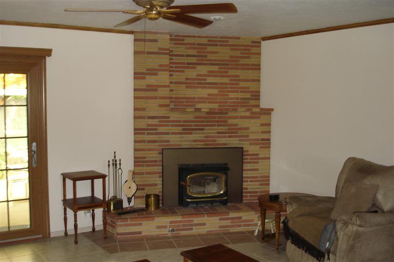 1337 South Klein Avenue Reedley, CA 93654 - Photo 3 of 11 Gallery Image 3