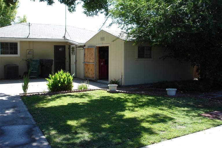 1337 South Klein Avenue Reedley, CA 93654 - Photo 5 of 11 Shop area.