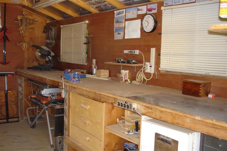 1337 South Klein Avenue Reedley, CA 93654 - Photo 9 of 11 Work bench in shop.