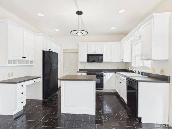 $475,000 | 2566 Stone Ridge Drive, Poplar Bluff, MO 63901