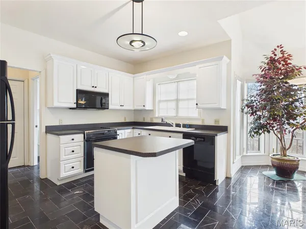 $475,000 | 2566 Stone Ridge Drive, Poplar Bluff, MO 63901