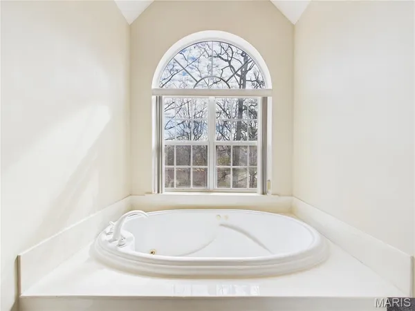 $475,000 | 2566 Stone Ridge Drive, Poplar Bluff, MO 63901