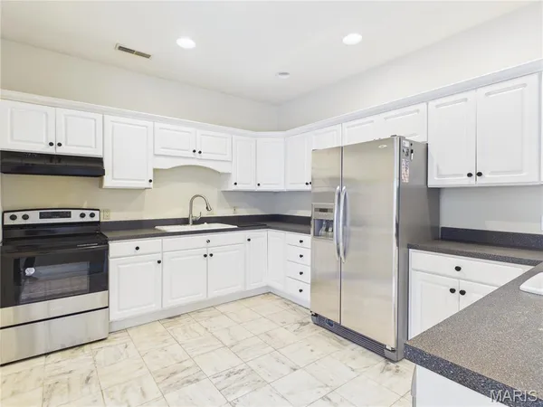 $475,000 | 2566 Stone Ridge Drive, Poplar Bluff, MO 63901