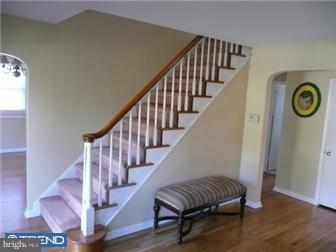 1168 West Valley Road Wayne, PA 19087 - Photo 3 of 11 Living Room