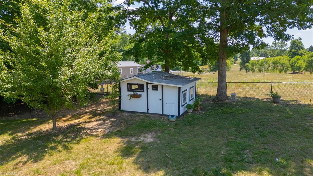323 Ridge Drive Lexington, NC 27295 - Photo 33 of 46