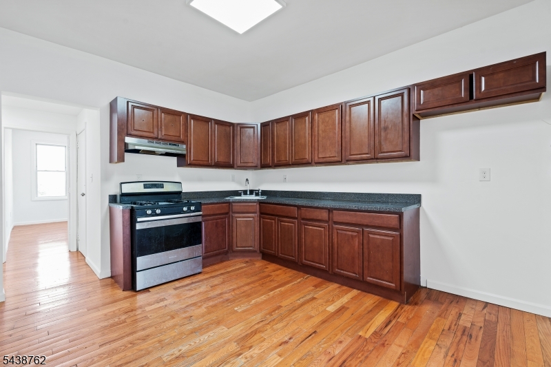 1043 Hunterdon Street, Unit 2 Newark, NJ 07112 - Photo 7 of 21