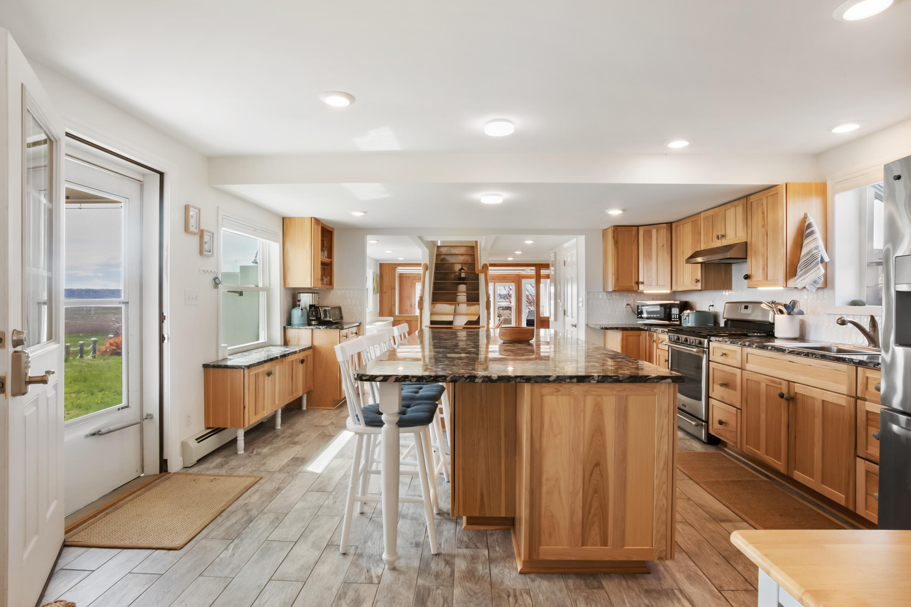 113 Mile Stretch Road Biddeford, ME 04005 - Photo 7 of 39 11