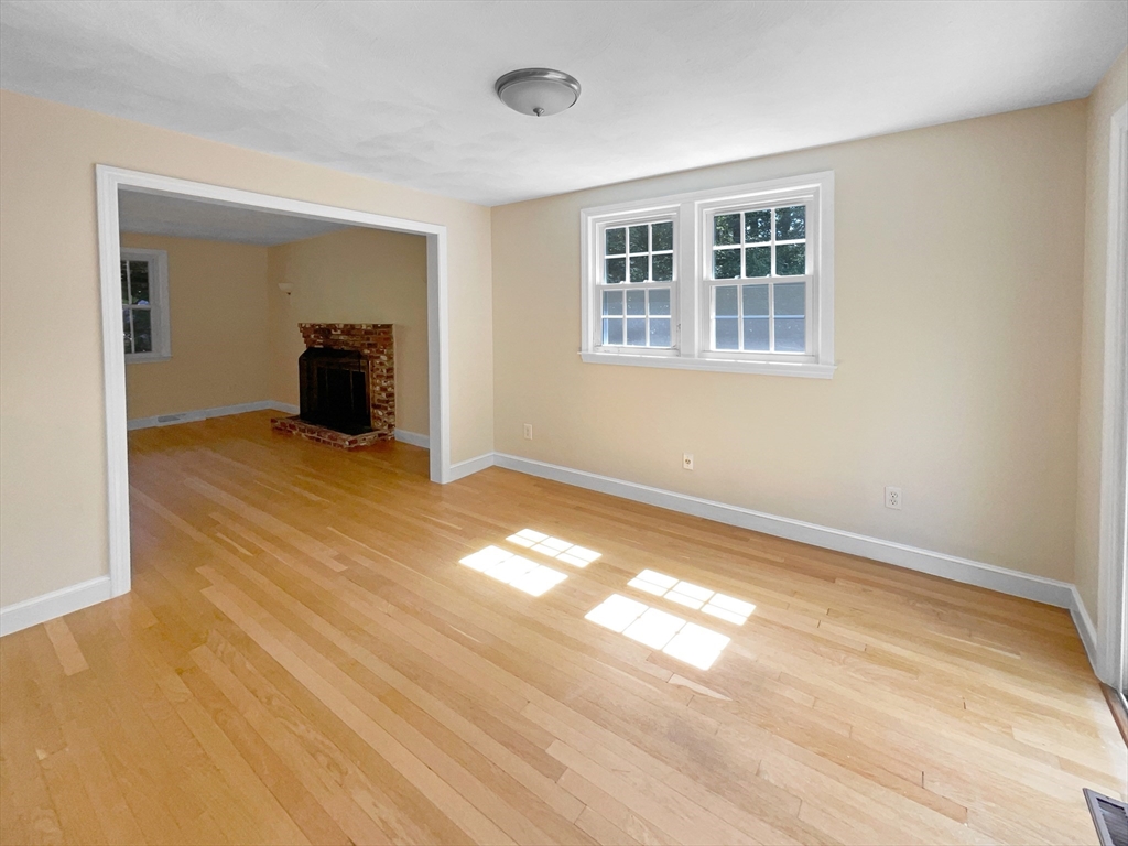 3 Old Homestead Road Westford, MA 01886 - Photo 7 of 24 Gallery Image 7