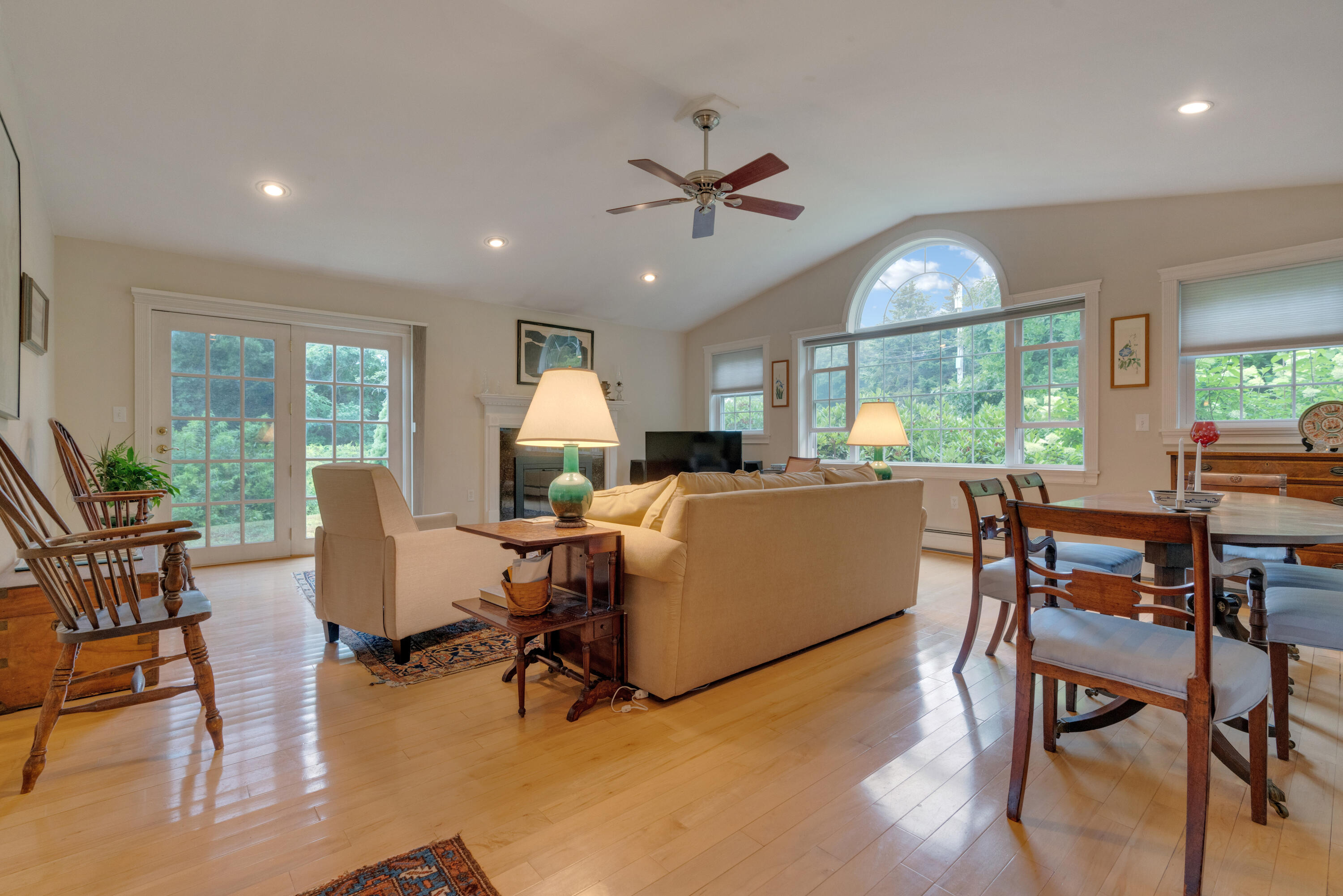 1128 Sawyer Road Cape Elizabeth, ME 04107 - Photo 8 of 34 living dining area