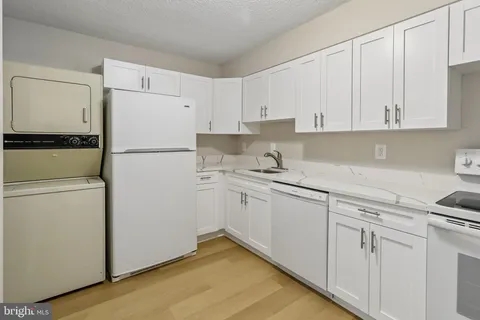$199,900 | 15107 Interlachen Drive, Unit 2620, Silver Spring, MD 20906