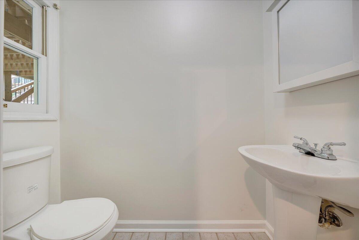 7851 Cedar Edge Road Roanoke, VA 24018 - Photo 28 of 48 Half Bath