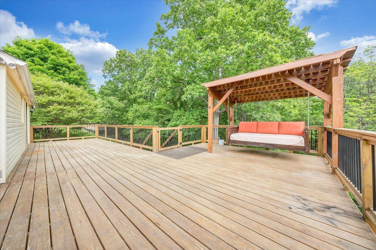 7851 Cedar Edge Road Roanoke, VA 24018 - Photo 33 of 48 Beautiful Deck