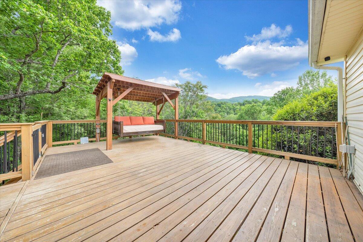 7851 Cedar Edge Road Roanoke, VA 24018 - Photo 34 of 48 Pergola