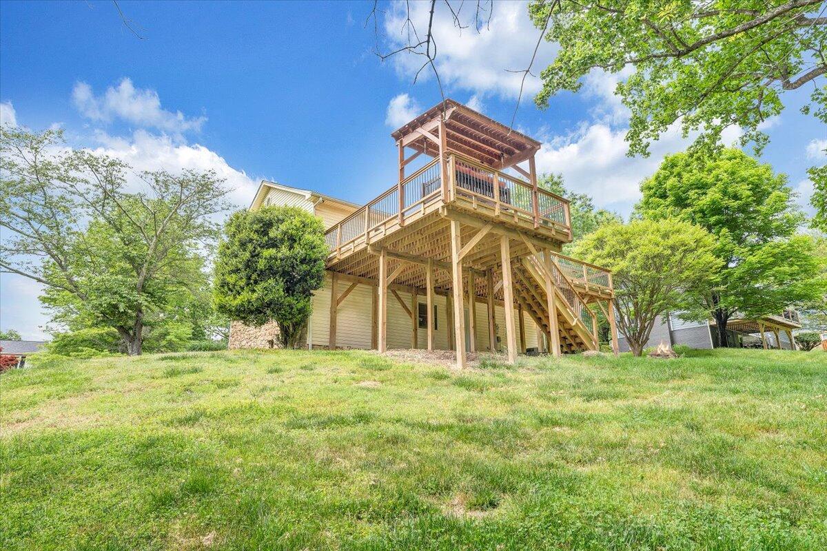 7851 Cedar Edge Road Roanoke, VA 24018 - Photo 40 of 48 Back of Deck