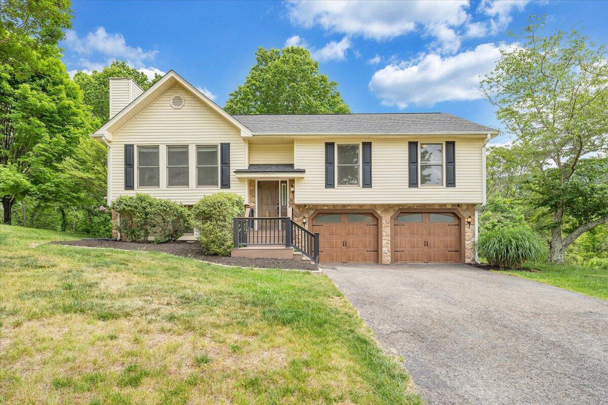 7851 Cedar Edge Road Roanoke, VA 24018 - Photo 45 of 48 Front of Home