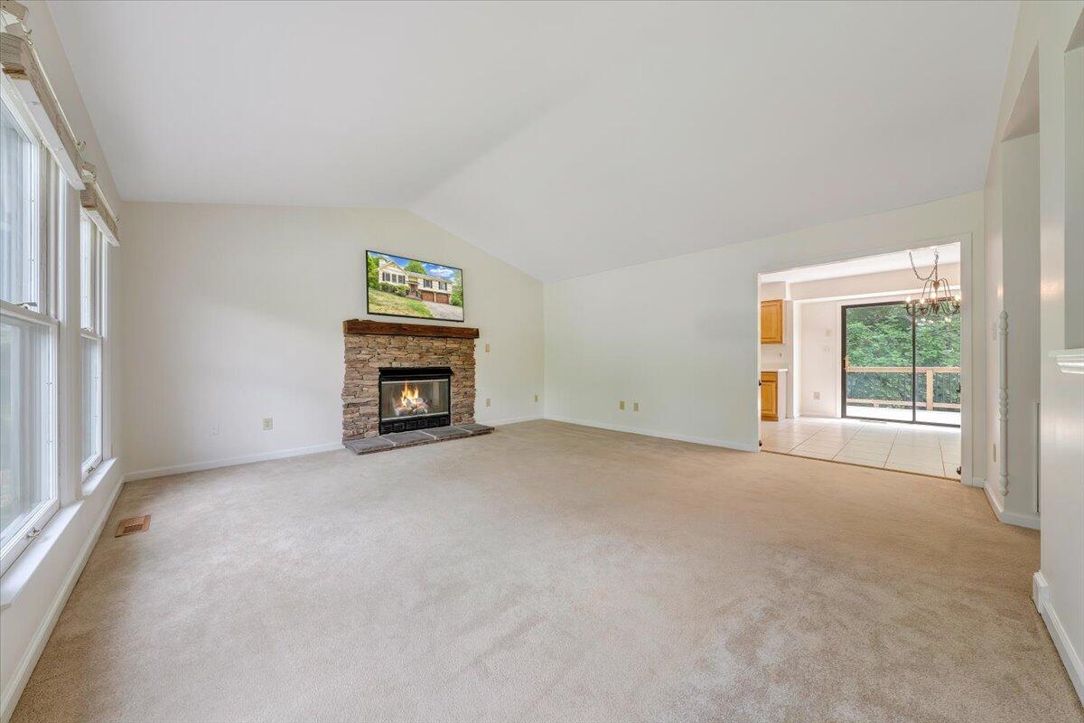 7851 Cedar Edge Road Roanoke, VA 24018 - Photo 7 of 48 Gas Fireplace