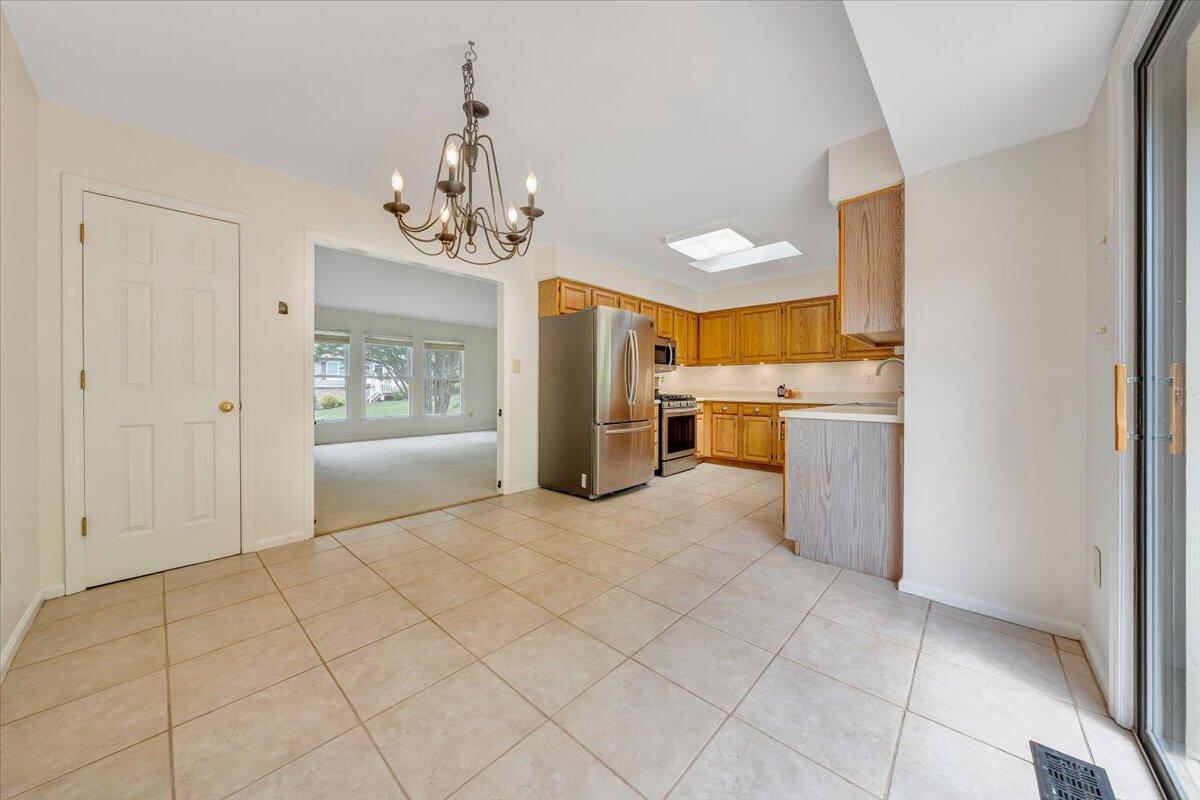 7851 Cedar Edge Road Roanoke, VA 24018 - Photo 10 of 48 Dining Area