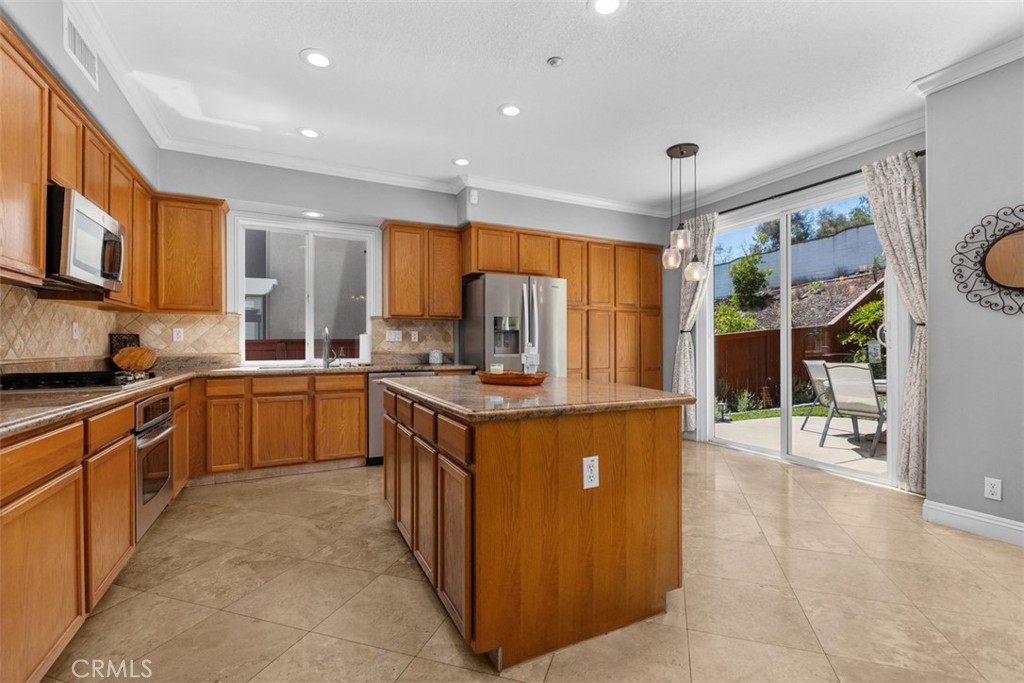 35 Edmonton Way Rancho Santa Margarita, CA 92688 - Photo 14 of 51