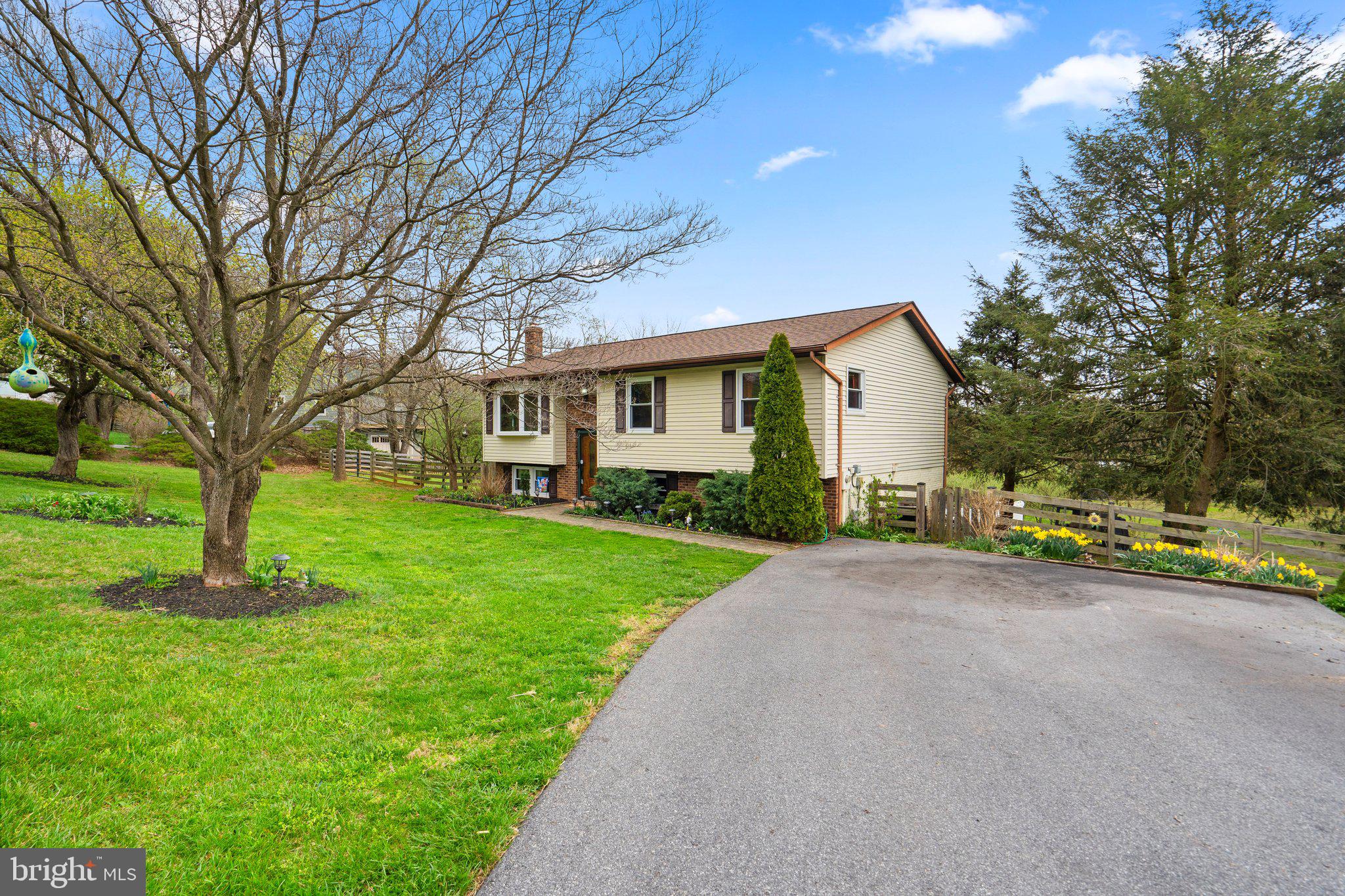 2654 Walston Road Mount Airy, MD 21771 - Photo 3 of 48