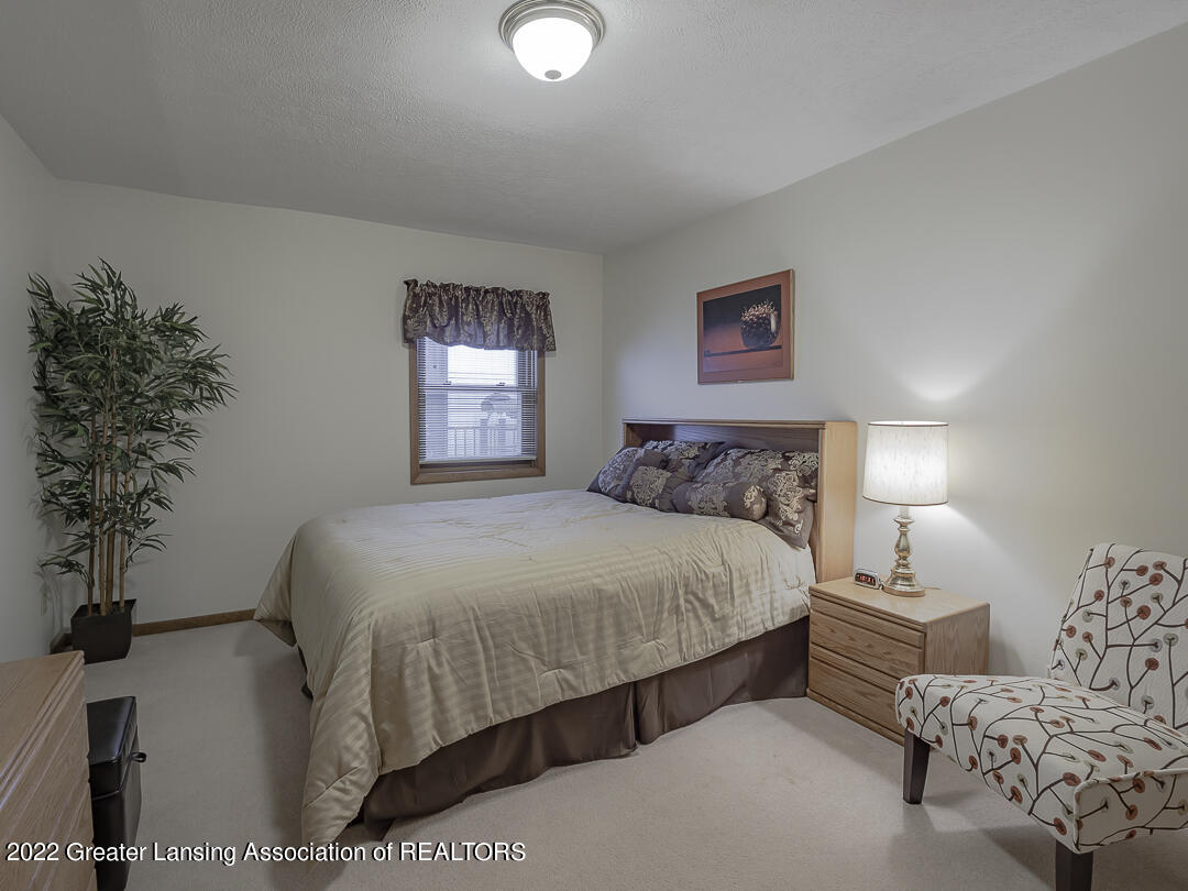 6285 West Reynolds Road Haslett, MI 48840 - Photo 20 of 40 6285_W_Reynolds_Ave_060