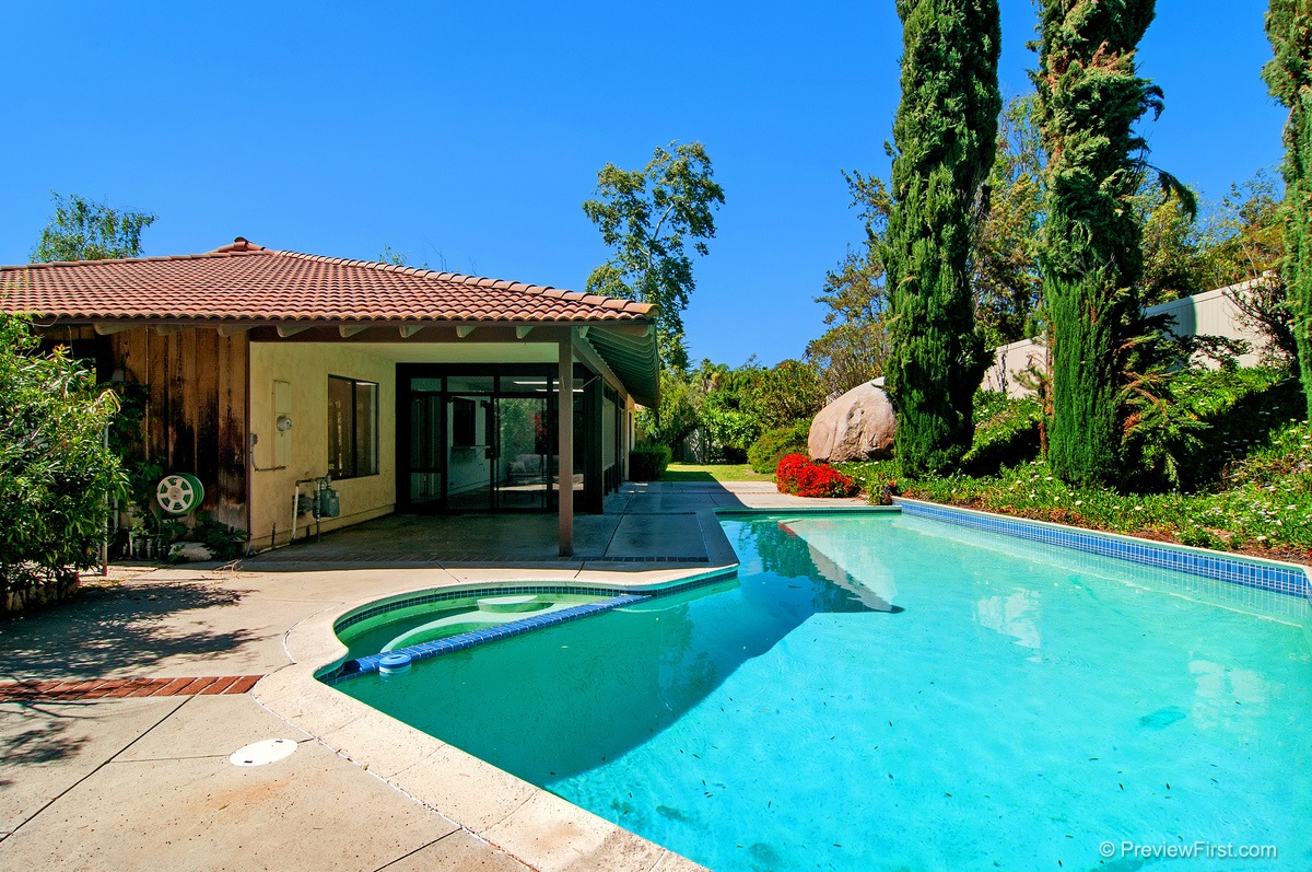 1544 Skyhawk Road Escondido, CA 92029 - Photo 19 of 21