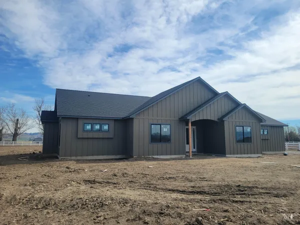 $899,000 | 5054 Heritage Drive, Marsing, ID 83639