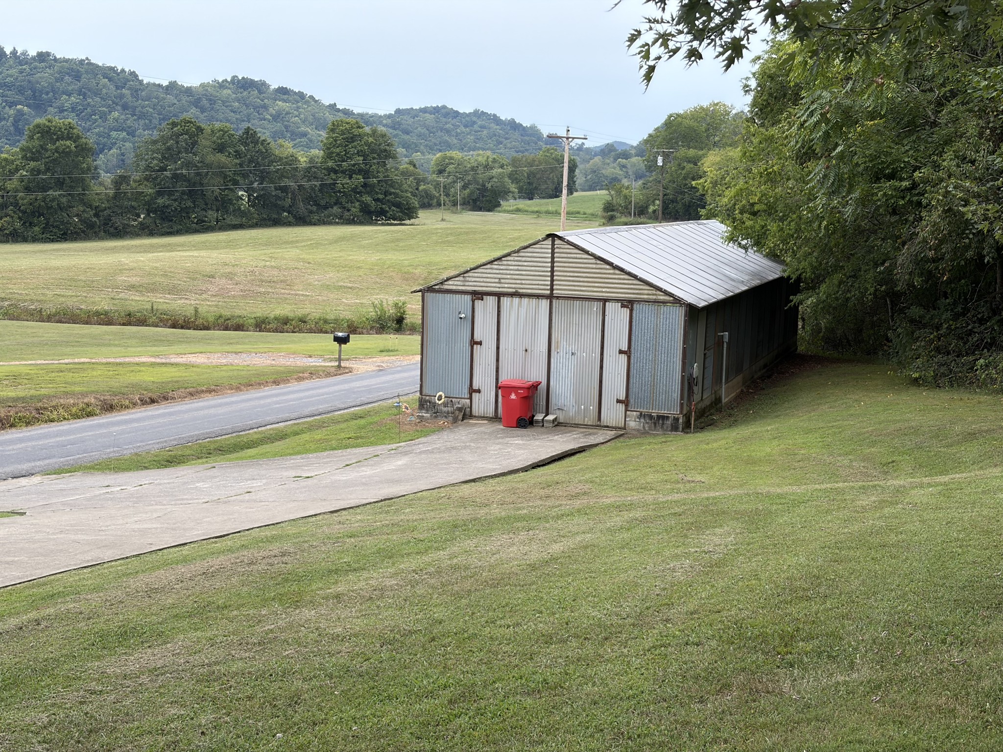 1840 Cedar Bluff Road Lafayette, TN 37083 - Photo 4 of 24 Gallery Image 4